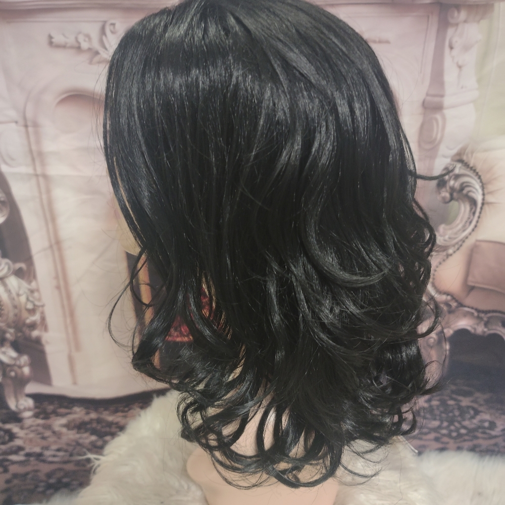 Wig - Picture 5 of 6